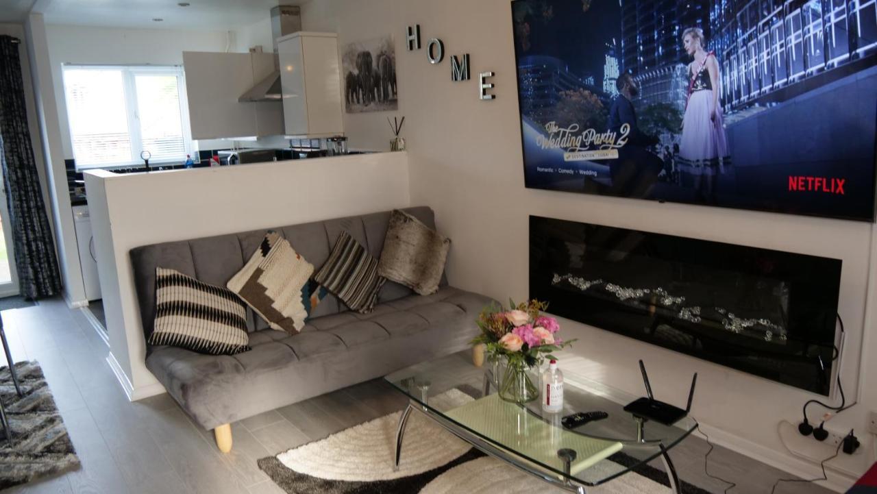 Milton Keynes Luxury Short Stay House With Wifi And Free Parking Wolverton (Buckinghamshire) Exterior foto