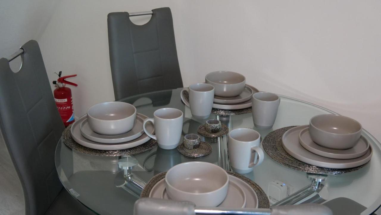 Milton Keynes Luxury Short Stay House With Wifi And Free Parking Wolverton (Buckinghamshire) Exterior foto