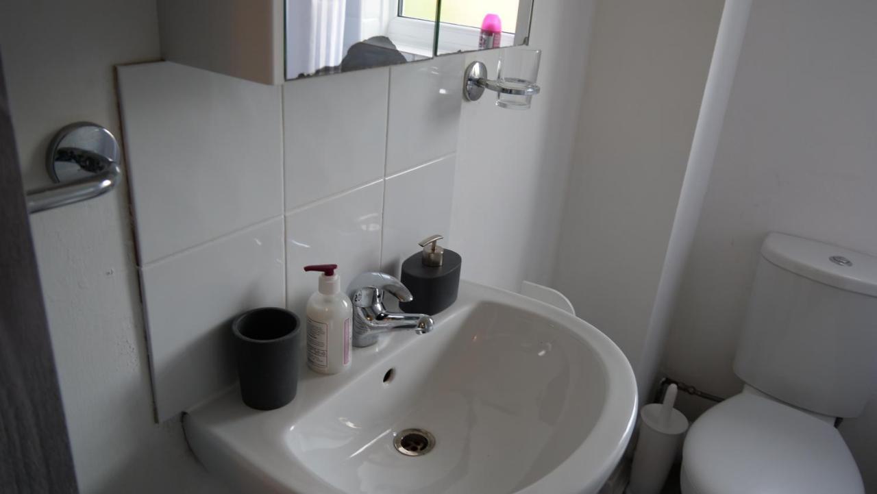 Milton Keynes Luxury Short Stay House With Wifi And Free Parking Wolverton (Buckinghamshire) Exterior foto